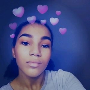 Meet your Posher, Mia